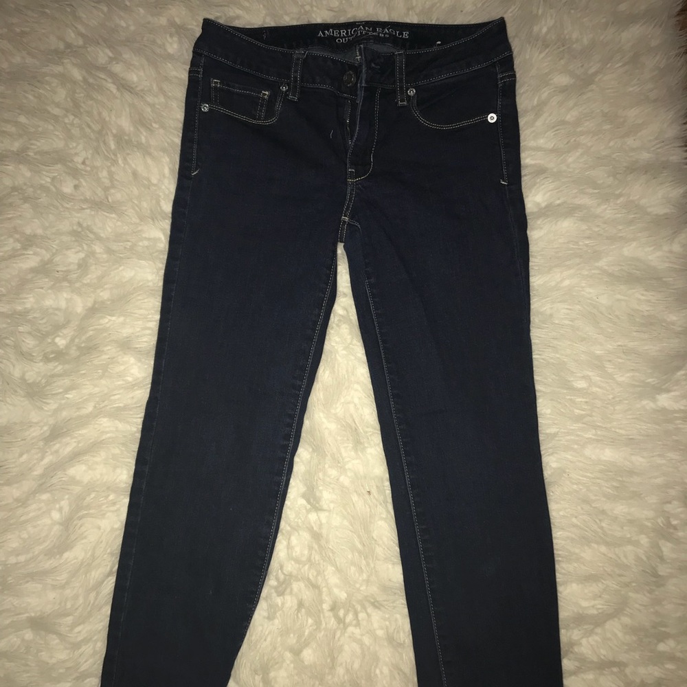 AMERICAN EAGLE OUTFITTERS SKINNY JEANS